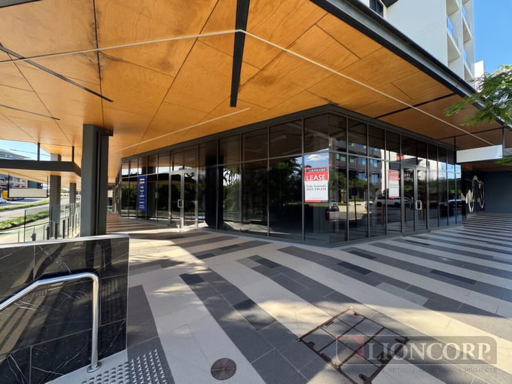 Click to view all images Hamilton QLD 4007 - Image 1
