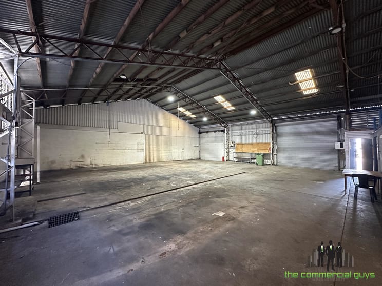 Click to view all images 5&6/79-81 Anzac Ave Redcliffe QLD 4020 - Image 3