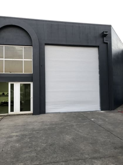 Click to view all images 3 Hutchinson Street Burleigh Heads QLD 4220 - Image 2