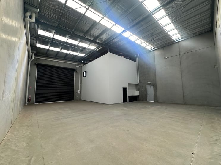 Click to view all images 17/280 Rex Road Campbellfield VIC 3061 - Image 3