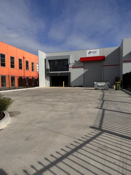 Click to view all images 6B Network Drive Truganina VIC 3029 - Image 2