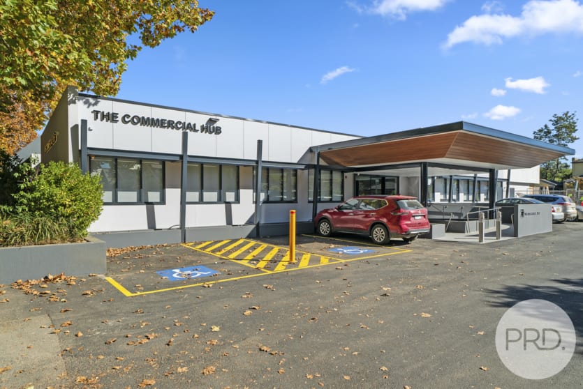 Click to view all images 2C/77 Gurwood Street Wagga Wagga NSW 2650 - Image 2