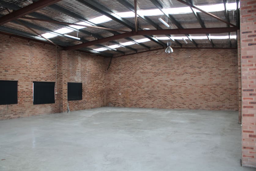 Click to view all images 2/73 Willarong Road Caringbah NSW 2229 - Image 3