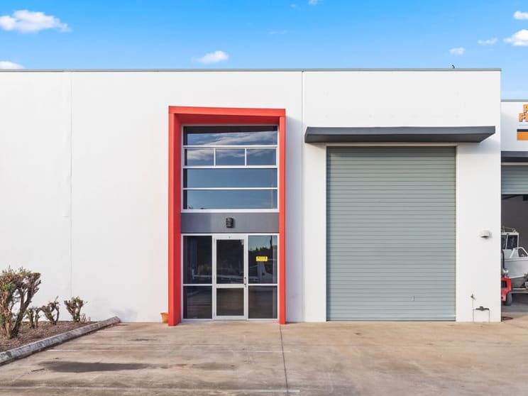 Click to view all images 7/6 Victory East Street Urangan QLD 4655 - Image 2