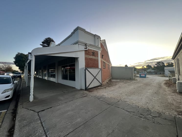 Click to view all images 96 Murray Street Tanunda SA 5352 - Image 3