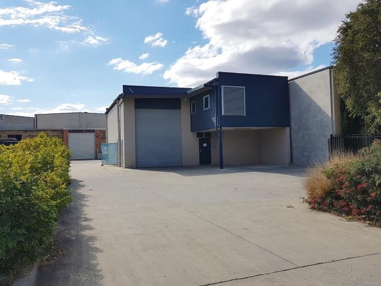 Click to view all images 15 Louise Avenue Ingleburn NSW 2565 - Image 2