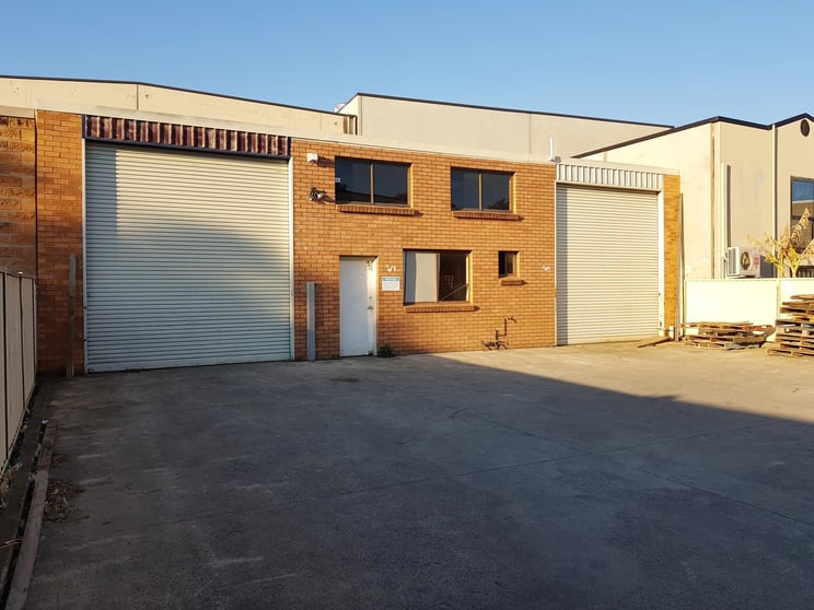 Click to view all images 15 Louise Avenue Ingleburn NSW 2565 - Image 3