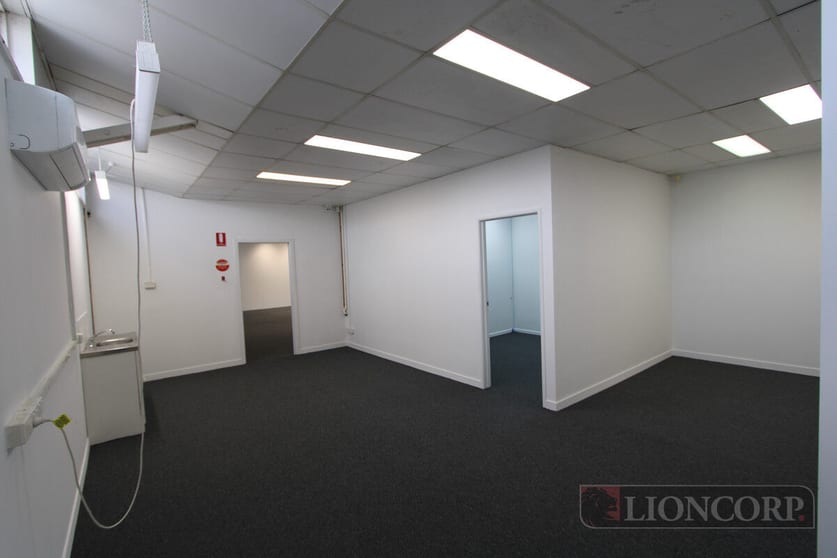 Click to view all images Stones Corner QLD 4120 - Image 2