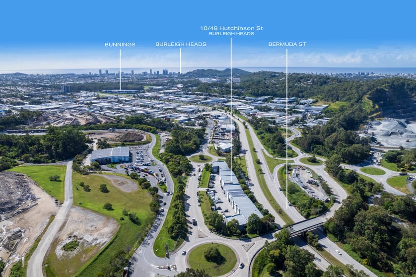 Click to view all images 10/48 Hutchinson Street Burleigh Heads QLD 4220 - Image 3