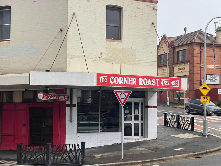 Click to view all images 2 Parke Street Katoomba NSW 2780 - Image 1