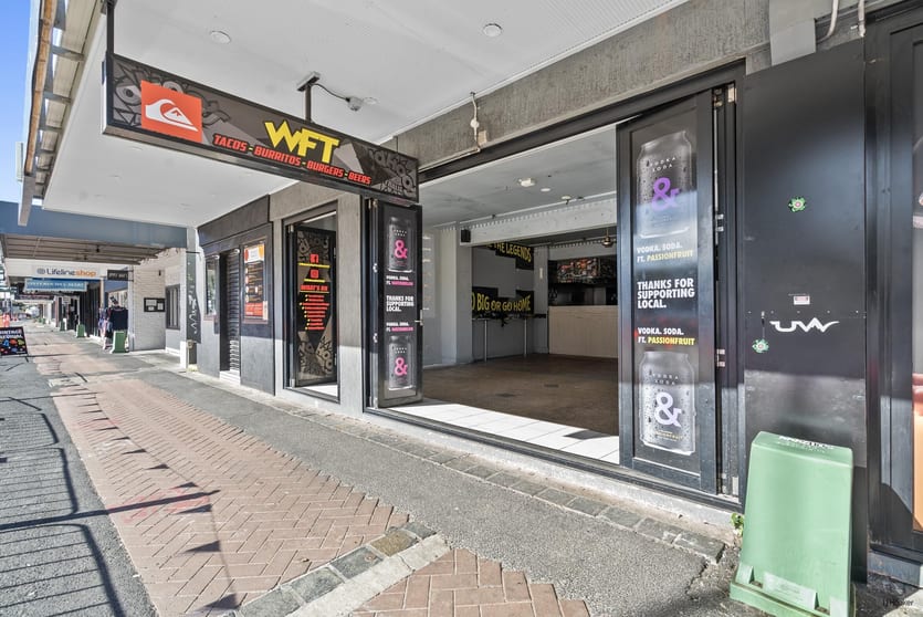 Click to view all images 2/1726 Gold Coast Highway Burleigh Heads QLD 4220 - Image 3