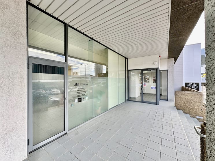 Click to view all images T2/181-191 Sturt Street Townsville City QLD 4810 - Image 3