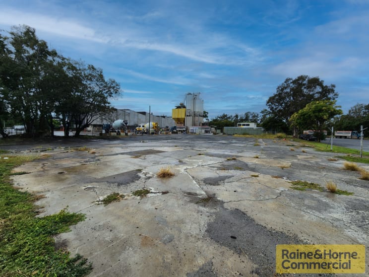 Click to view all images 104 Somerset Road Windsor QLD 4030 - Image 3
