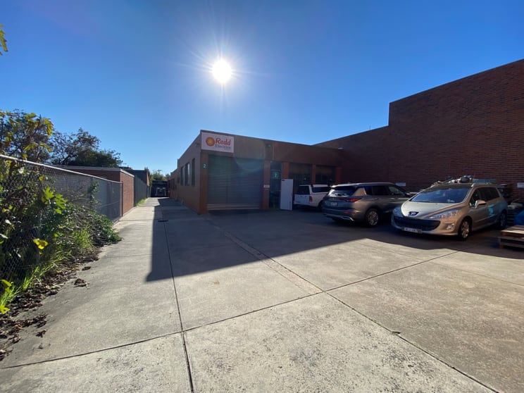 Click to view all images 2/25 Lexton Road Box Hill VIC 3128 - Image 1