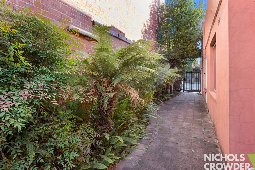Click to view all images 4/119 Gardenvale Road Gardenvale VIC 3185 - Image 3