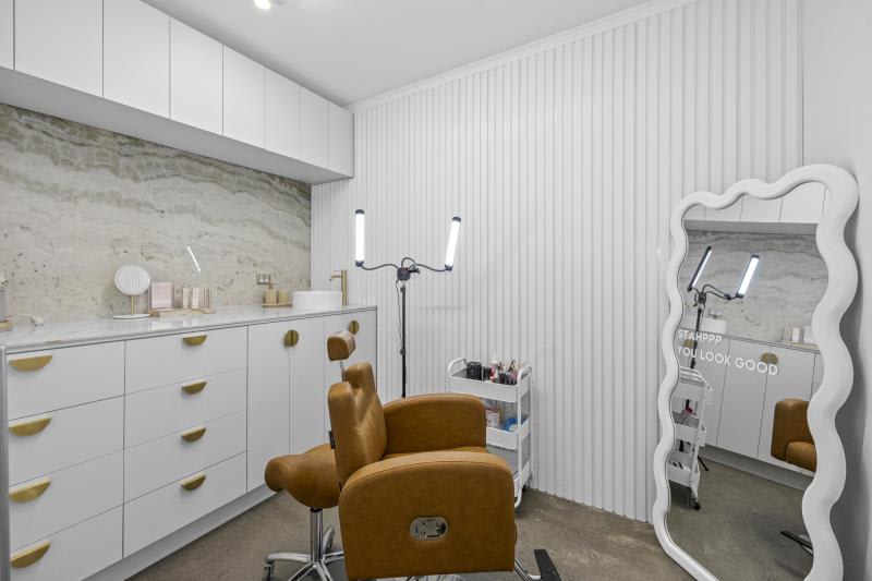Click to view all images Shop 3/201 Clarendon St South Melbourne VIC 3205 - Image 3