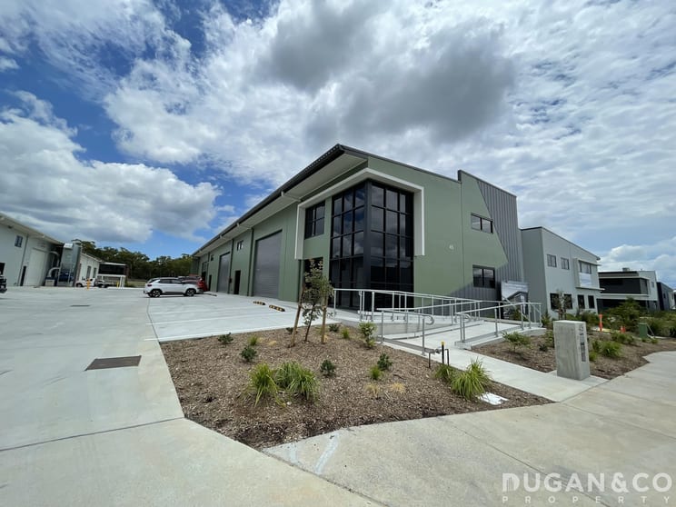 Click to view all images 1-2/45 Daintree Drive Redland Bay QLD 4165 - Image 1