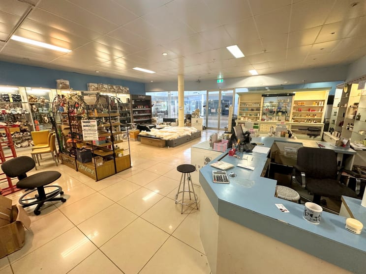 Click to view all images 2898 Logan Road Underwood QLD 4119 - Image 3
