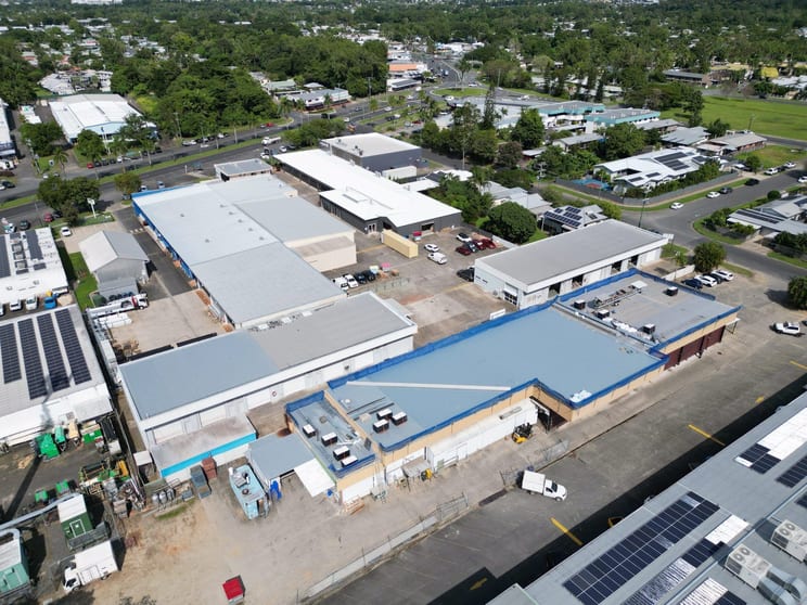 Click to view all images 158 Mayers Street Manunda QLD 4870 - Image 2
