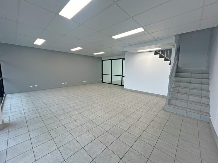Click to view all images Seven Hills NSW 2147 - Image 3