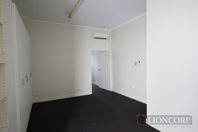Click to view all images Mount Gravatt QLD 4122 - Image 3