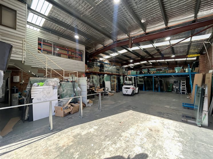 1/2 Field Close Moorebank NSW 2170 - Image 2