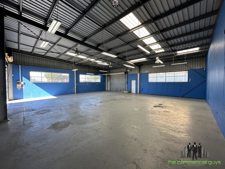 Click to view all images 1/7-9 Piper St Caboolture QLD 4510 - Image 3