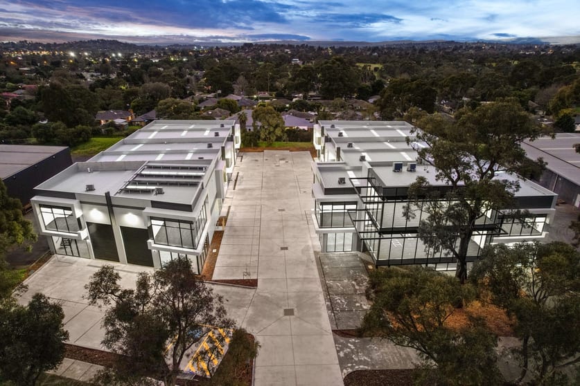 Click to view all images 4/51 Merrindale Drive Croydon South VIC 3136 - Image 2