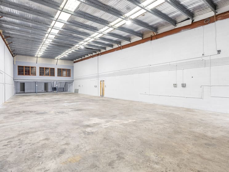 Click to view all images 4/3 White Place South Windsor NSW 2756 - Image 2