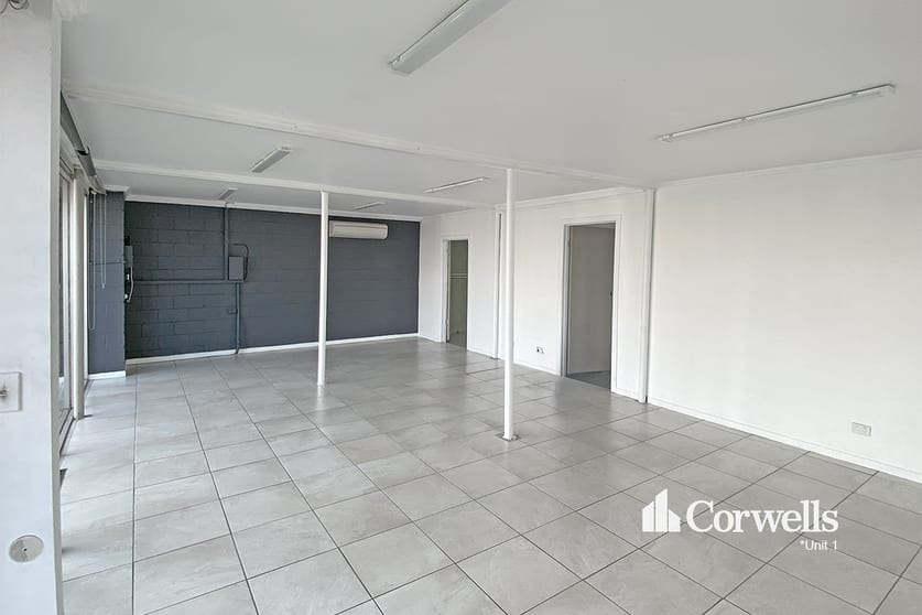 Click to view all images 1/12 Moss Street Slacks Creek QLD 4127 - Image 3