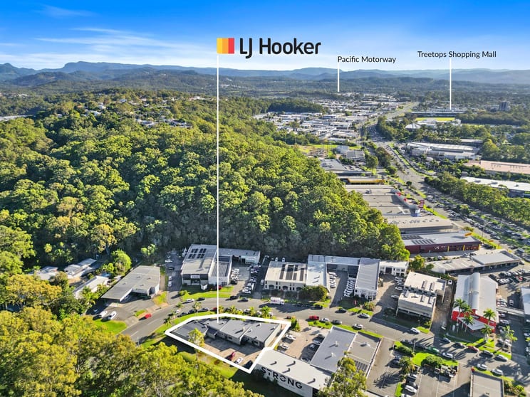 Click to view all images 1-4/1 Kortum Drive Burleigh Heads QLD 4220 - Image 1