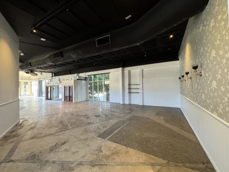 Click to view all images 1 Florence Street Newstead QLD 4006 - Image 3