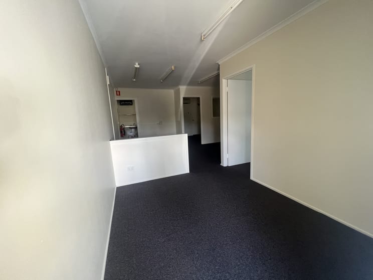 1/9-11 Island Drive Cannonvale QLD 4802 - Image 2