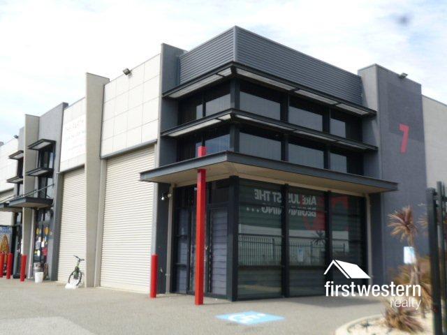 Click to view all images 1/7 Caloundra Road Clarkson WA 6030 - Image 2