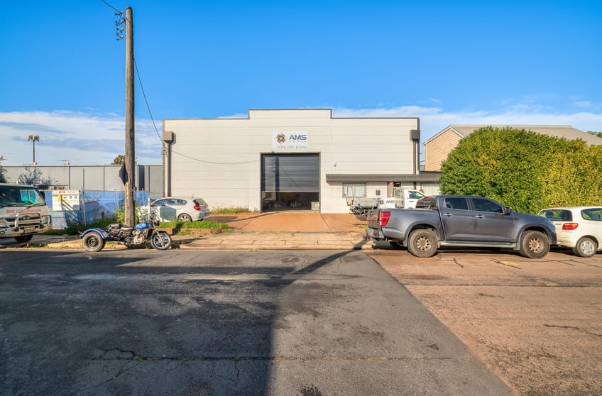 Click to view all images 42 Downie Street Maryville NSW 2293 - Image 1