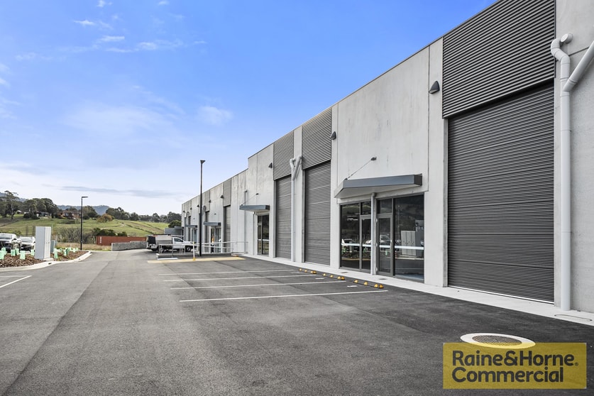 Click to view all images 7/12 Railway Court Cambridge TAS 7170 - Image 3