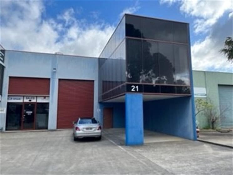 Click to view all images 4/21 Turbo Drive Bayswater North VIC 3153 - Image 1