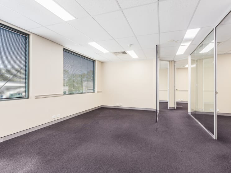 Click to view all images 33/9 Hoyle Avenue Castle Hill NSW 2154 - Image 3