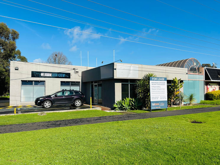 Click to view all images 384 Burwood Highway Wantirna South VIC 3152 - Image 1