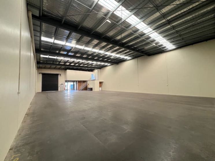 Click to view all images 24 North View Drive Sunshine West VIC 3020 - Image 2