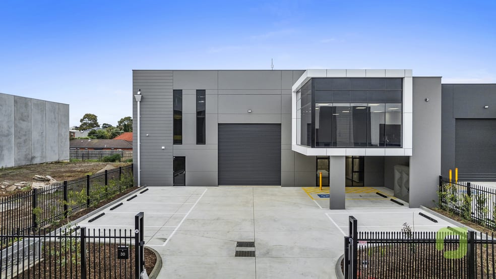 Click to view all images 30 Robbins Circuit Williamstown North VIC 3016 - Image 1