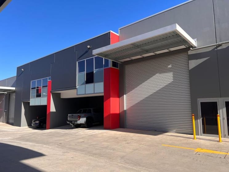 Click to view all images Smeaton Grange NSW 2567 - Image 2