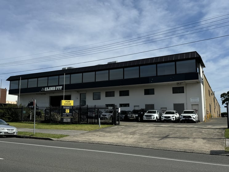 Click to view all images Kirrawee NSW 2232 - Image 1