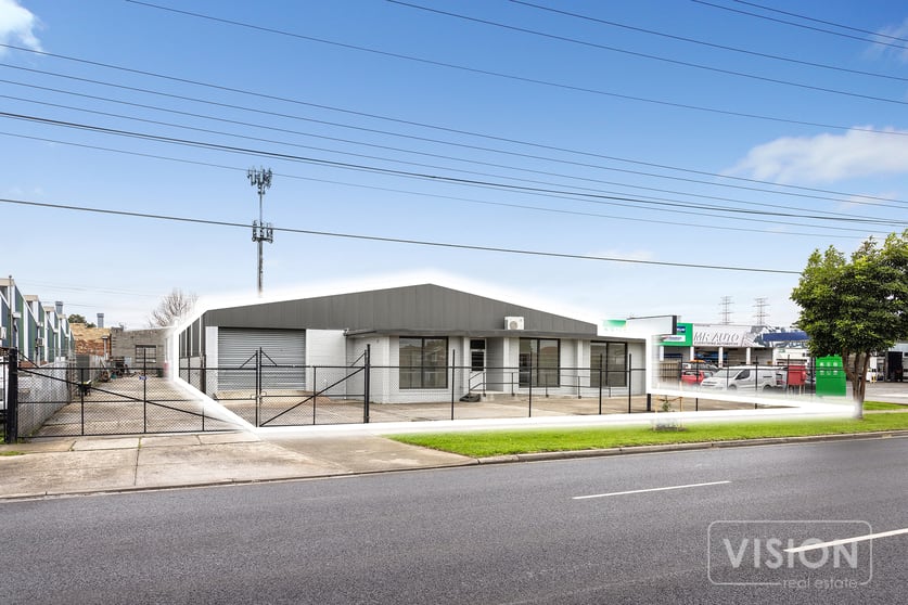 Click to view all images 220 Mahoneys Road Thomastown VIC 3074 - Image 1