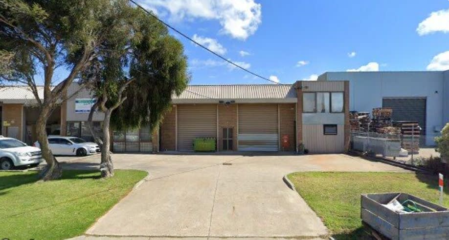 Click to view all images 2/8 Kempson Court Keysborough VIC 3173 - Image 1