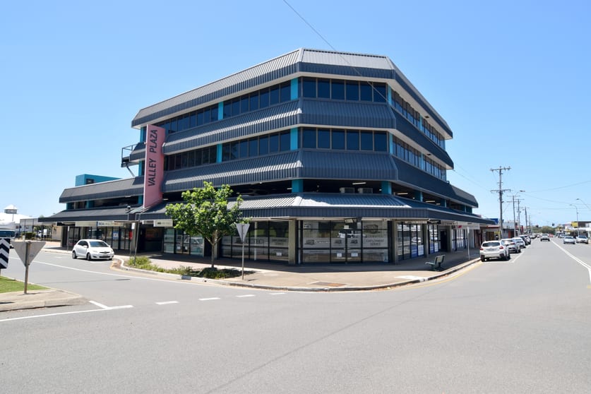 190 Goondoon Street Gladstone Central QLD 4680 - Image 2