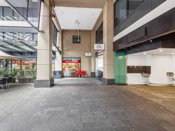 Click to view all images Shop 2/205 Pacific Highway St Leonards NSW 2065 - Image 3
