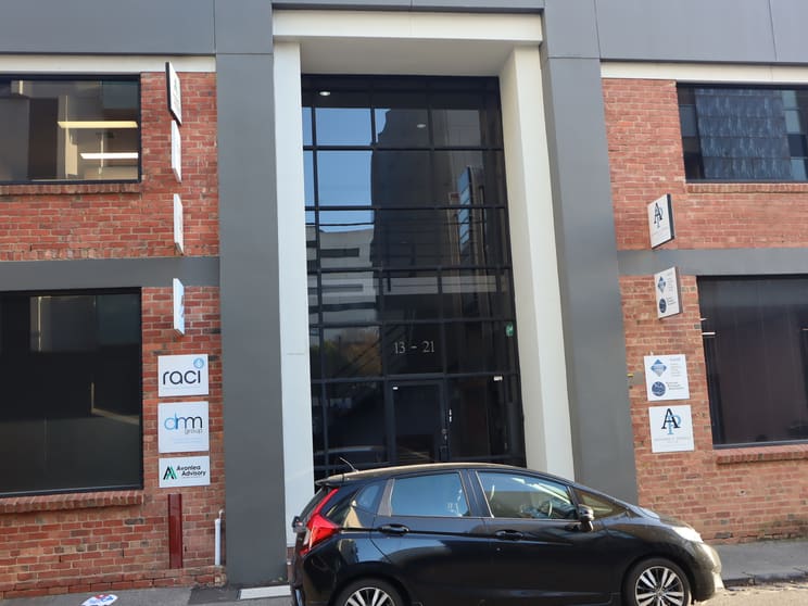 Click to view all images 1/21 Vale Street North Melbourne VIC 3051 - Image 1