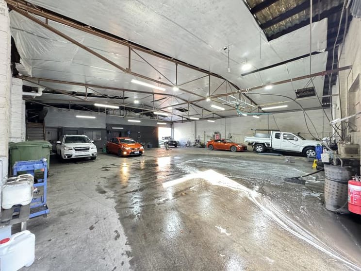 Click to view all images Rear, 132 Thistlethwaite Street South Melbourne VIC 3205 - Image 1