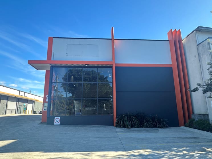 Click to view all images 11/50 Montague Street North Wollongong NSW 2500 - Image 2